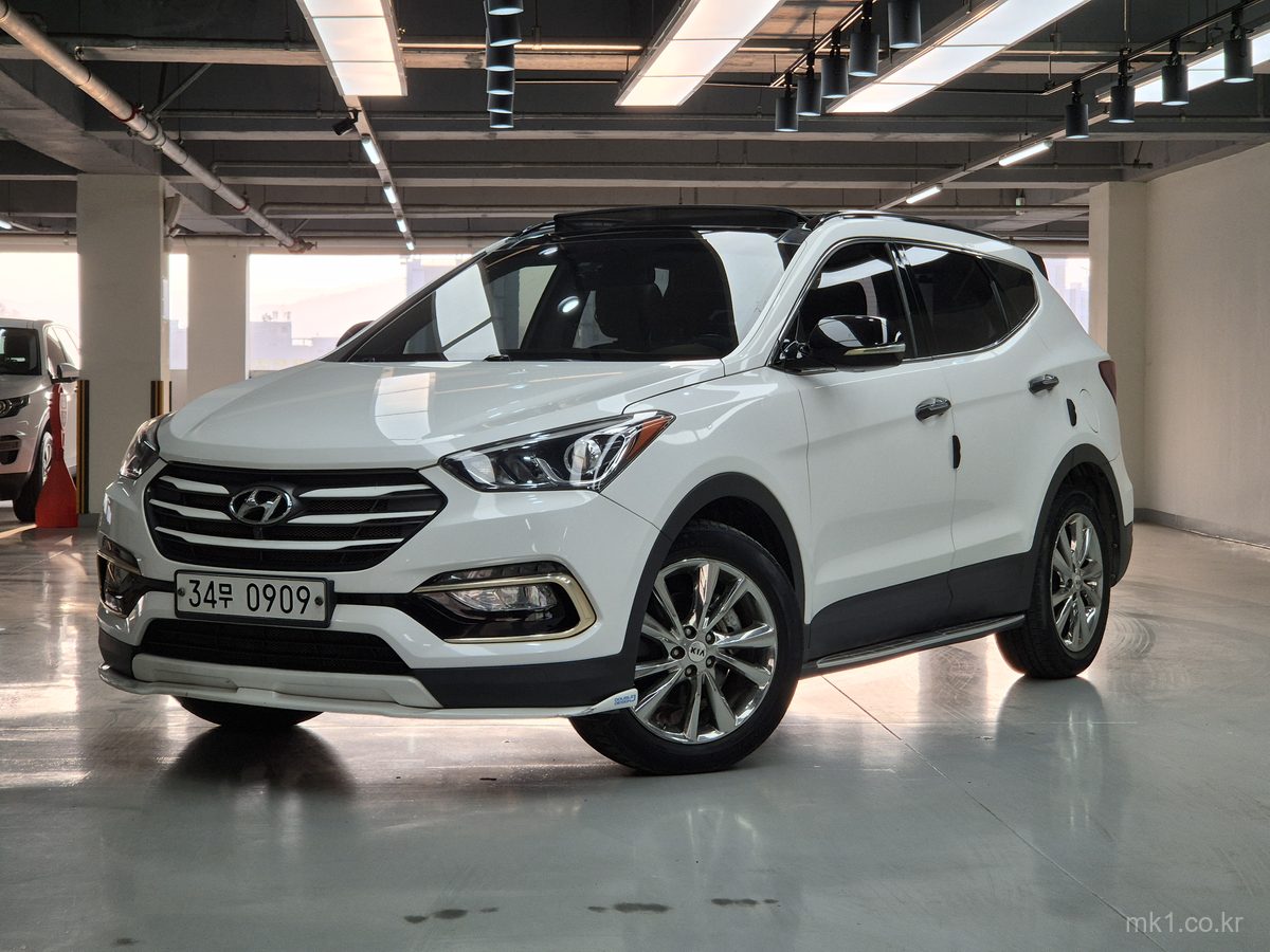 2016 Hyundai Santa Fe The Prime, three-quarter front view